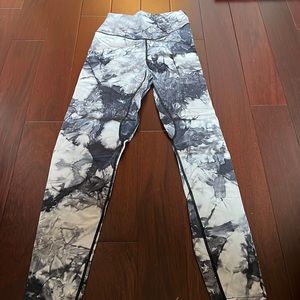 Balance Athletica Leggings Black Tie Dye - Size Small
